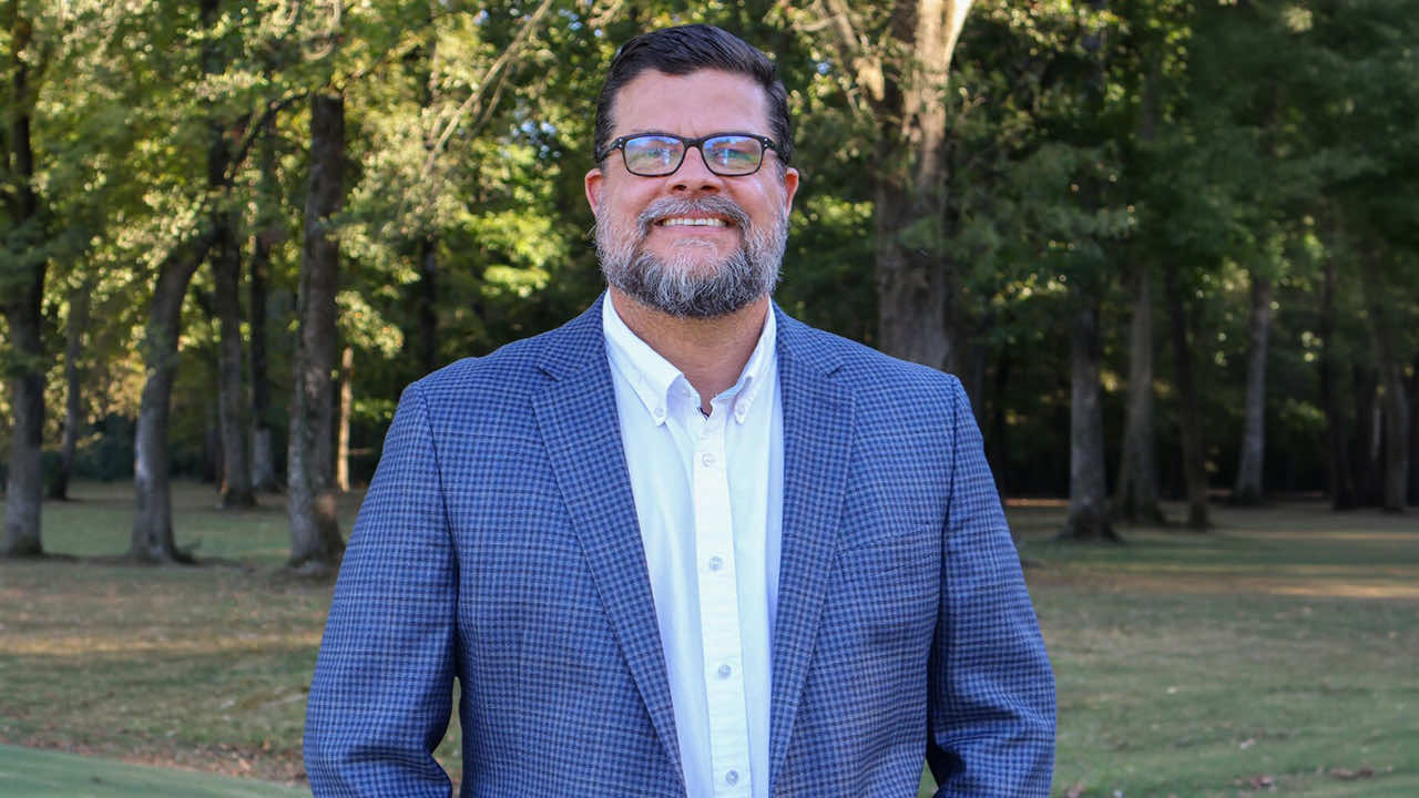 Bryant Mayor Chris Treat